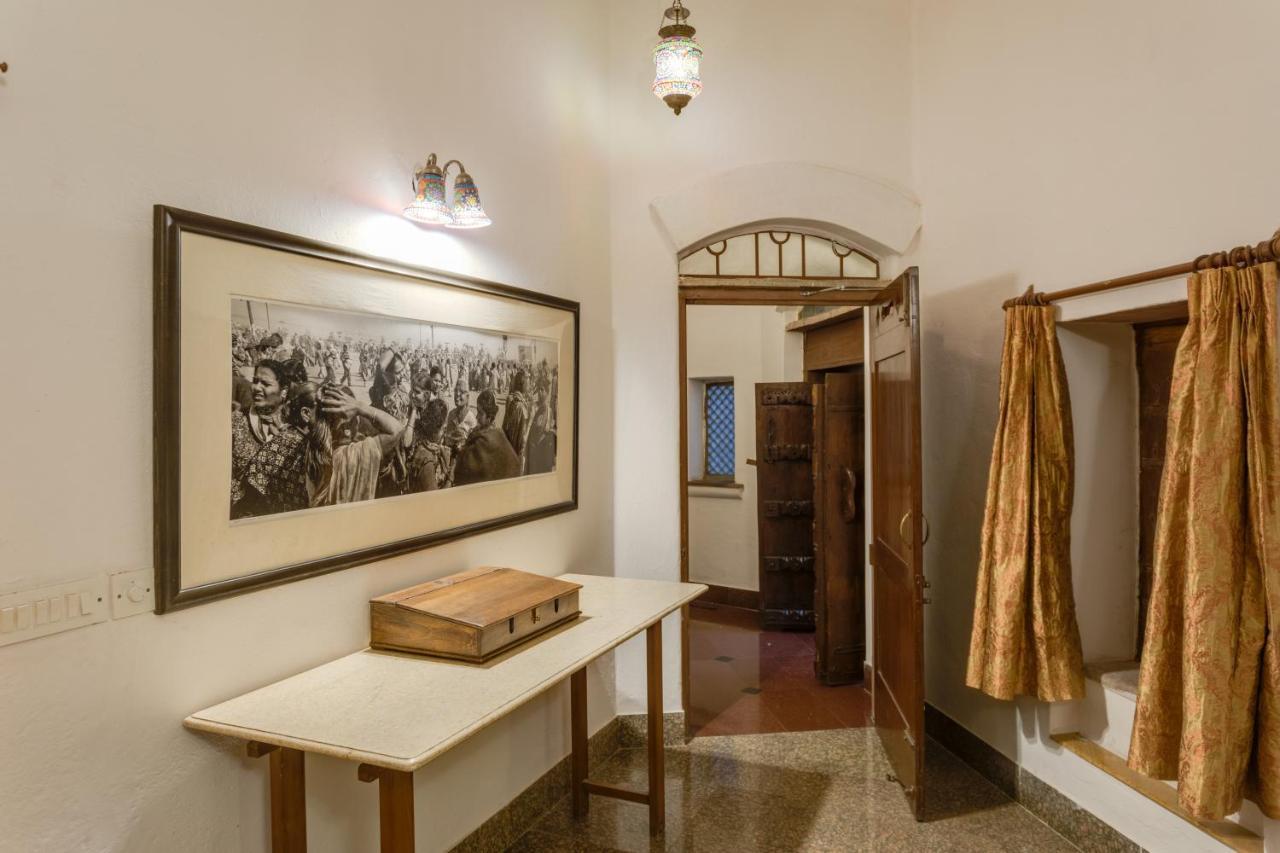 Hostie Chinar Haveli - Heritage Home With Pool, คูร์เคาน์ ภายนอก รูปภาพ