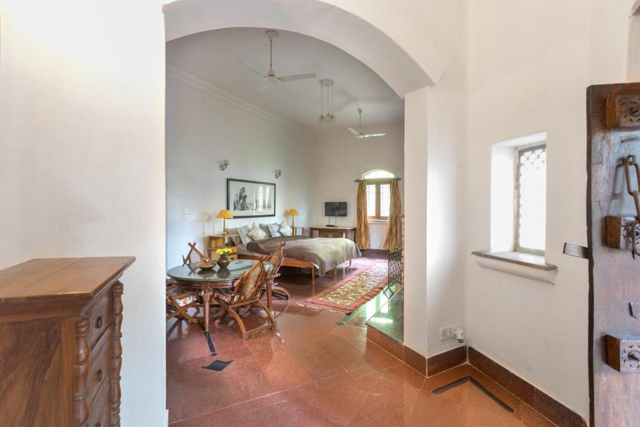 Hostie Chinar Haveli - Heritage Home With Pool, คูร์เคาน์ ภายนอก รูปภาพ
